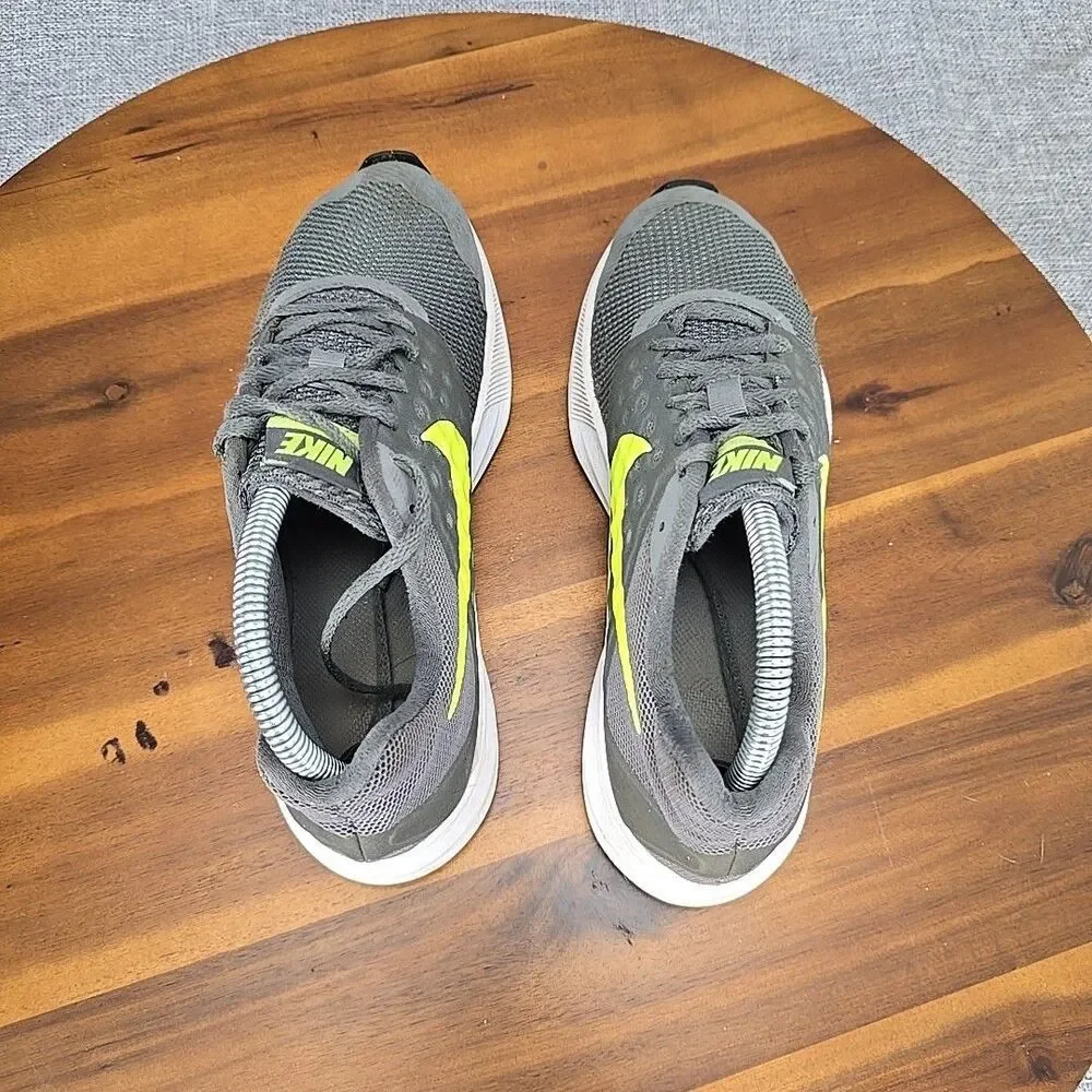 Nike Youth Athletic Kids Shoe Size 6.5Y 869969-002 Gray Green - Picture 10 of 15